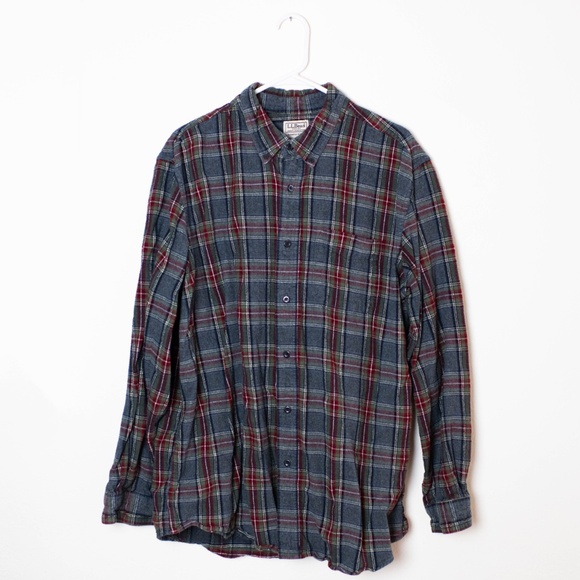 L.L. Bean Slightly Fitted Grey & Red Cotton Flannel Shirt - Picture 4 of 7